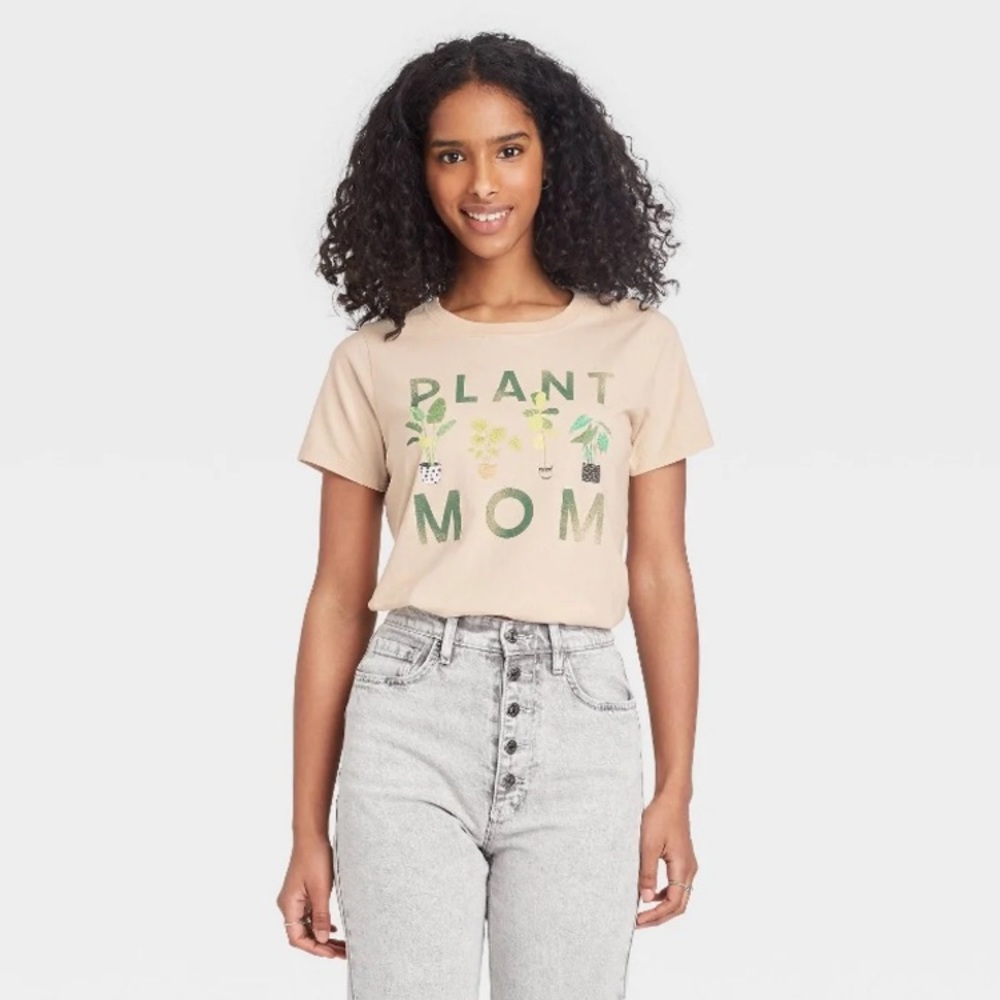 NWTPlant Mom Short Sleeve Graphic T-Shirt